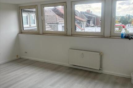 * Hamm-Süden * Blick auf Cafe Del Sol * zentral * Nähe EVK * zimmer