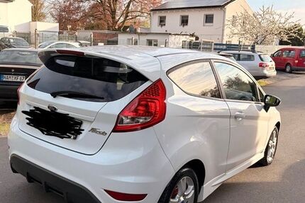 Ford Fiesta 161.000 km 3.990 &euro; Bergkamen 59192