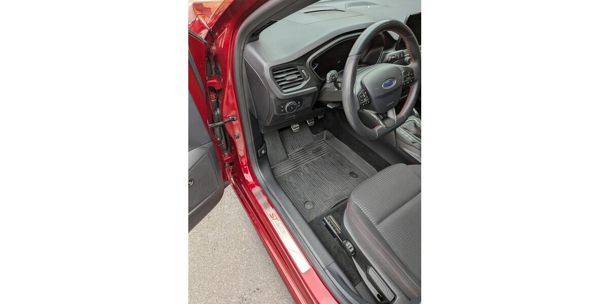 Ford Focus 91.000 km 12.750 &euro; Oelde 59302