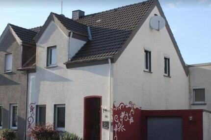 vielfältig nutzbares Stadthaus mit großem Garten und Garage zimmer