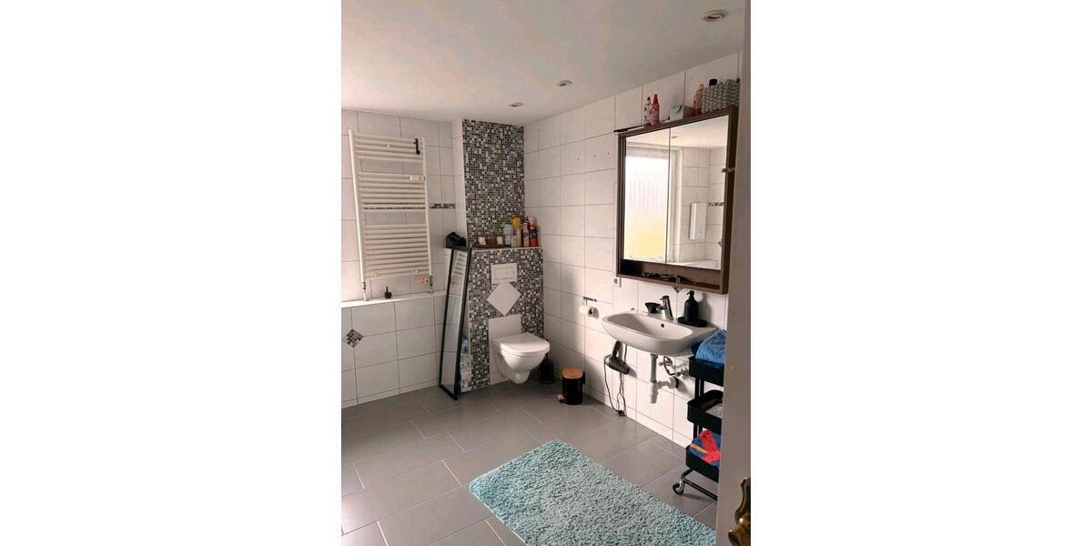 Etagenwohnung Ahlen - 4 Zimmer, 120 m&sup2;, 1.000&euro; | Angebot:26097296