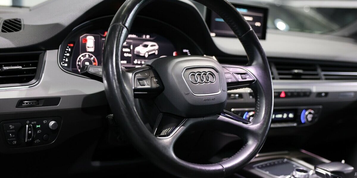 Audi Q7 3.0 TDI Q S-LINE / 7-SITZER / PANORAMA / LUFT 140.000 km 33.777 &euro; Hamm 59077