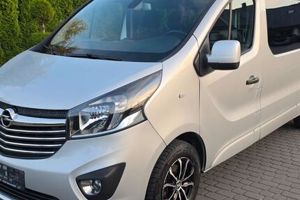 Opel Vivaro 127.500 km 13.960 &euro; Bad-Sassendorf 59505