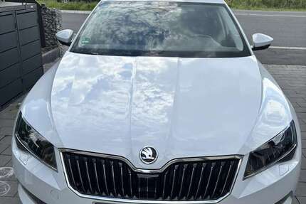 Skoda Superb 112.800 km 16.300 &euro; Holzwickede 59439