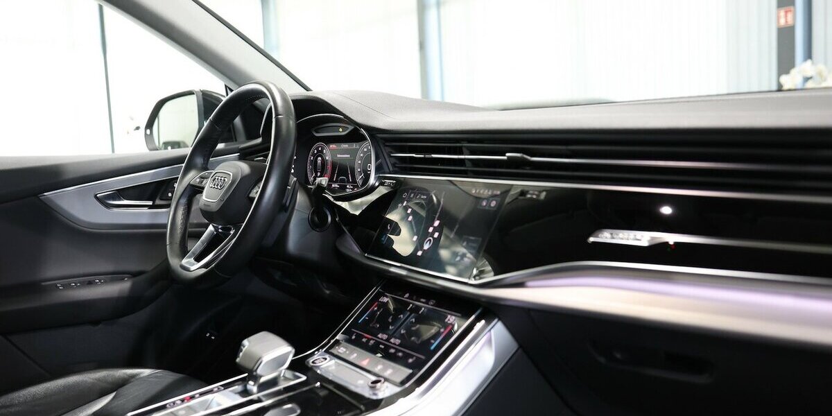 Audi Q8 55 TFSI E Q BUSINESS LUFTFAHRWERK, VOLL-LEDER 86.000 km 47.600 &euro; Hamm 59077