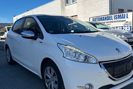 Peugeot 208 125.000 km 3.750 &euro; Soest 59494