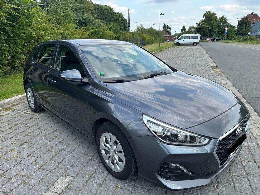 i30