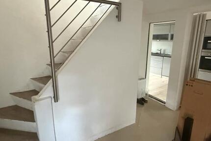 Haus Beckum - 7 Zimmer, 1.650 m&sup2;, 2.500&euro; | Angebot:25545215