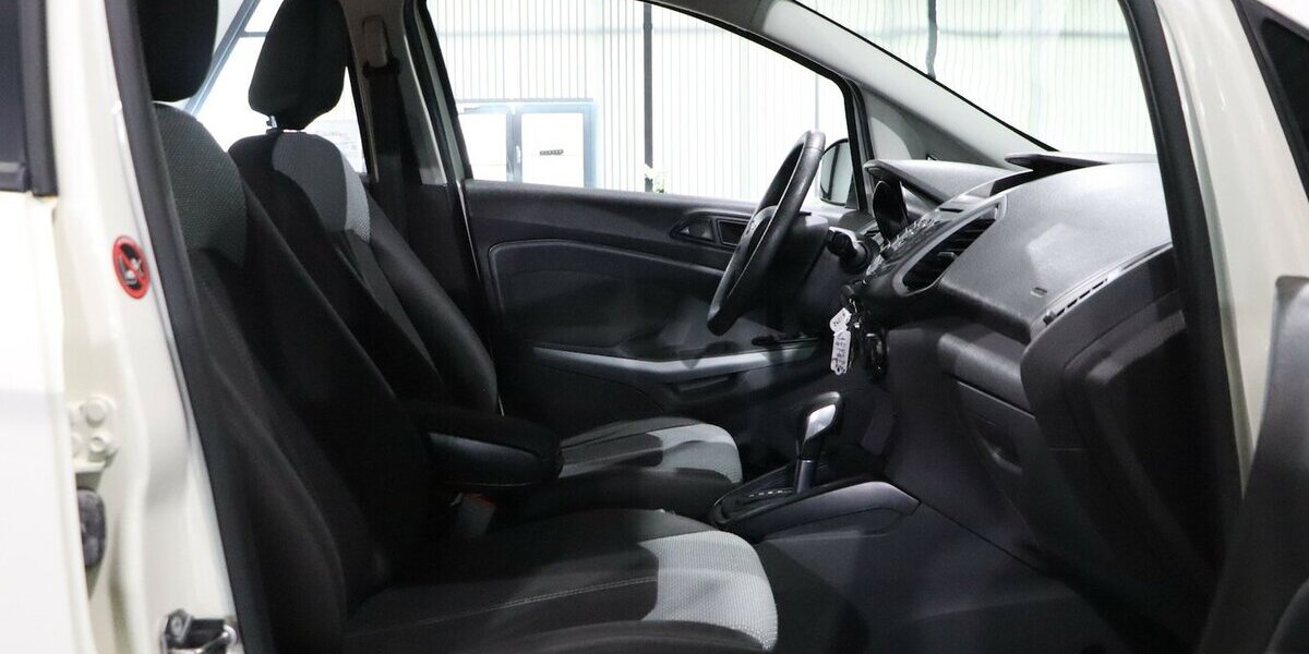 Ford EcoSport 1.5 / WHITE / AUTOMATIK / GEPFLEGT / 57.000 km 10.991 &euro; Hamm 59077