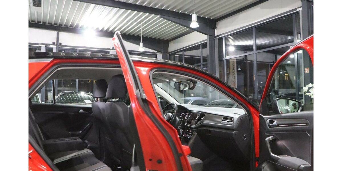 VW T-Roc 1.6 TDI STYLE / RED & BLACK / NAVI+KAMERA 100.000 km 15.888 &euro; Hamm 59077