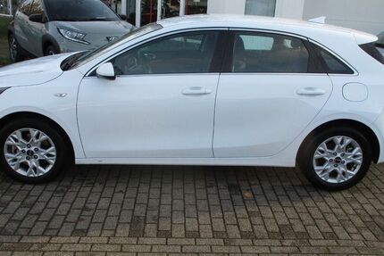 Kia ceed / Ceed 3.650 km 25.850 &euro; Menden 58708