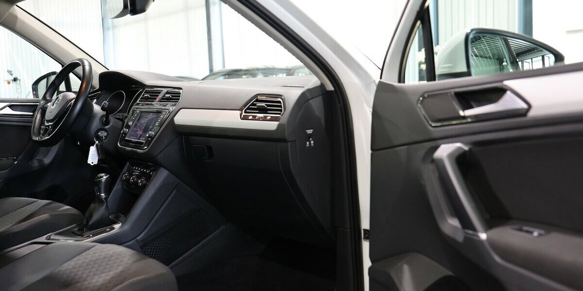 VW Tiguan 1.4 TSI Comfortline BMT WHITE / NAVI-DM 102.000 km 14.555 &euro; Hamm 59077