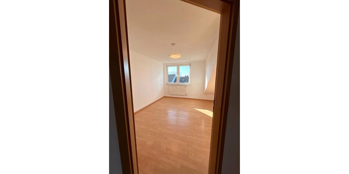 Dachgeschoßwohnung Unna Alte Heide - 4 Zimmer, 113 m&sup2;, 970&euro; | Angebot:26266798
