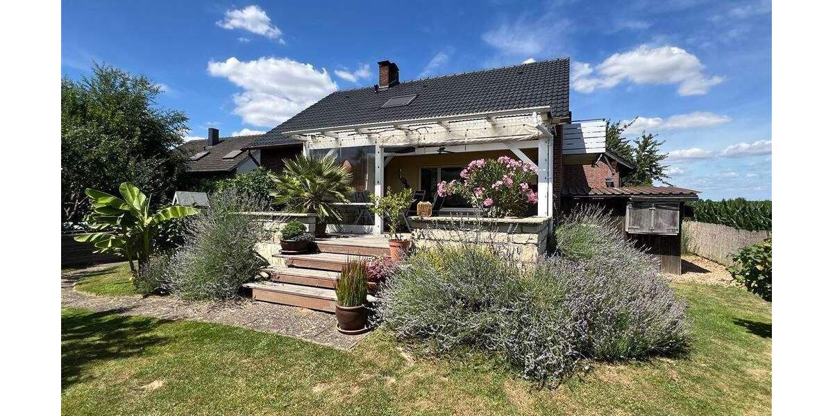 Saniertes, gemütliches Einfamilienhaus mit traumhaftem Garten in Lippetal-Schoneberg! 4 zimmer