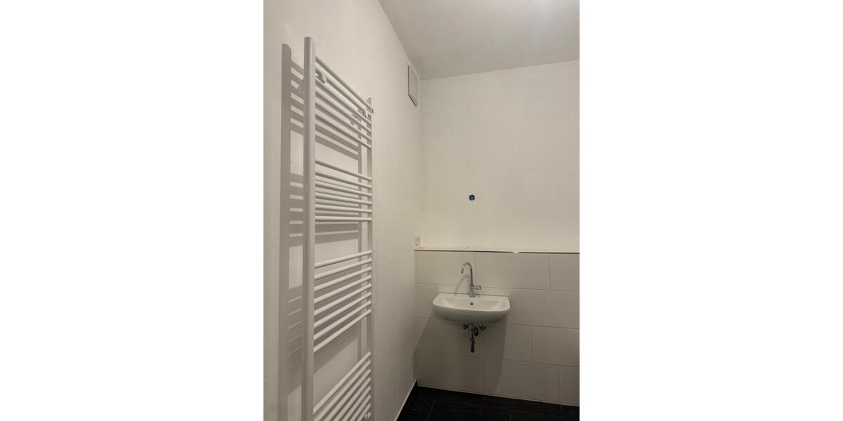 Große, kernsanierte Mietwohnung 5 zimmer