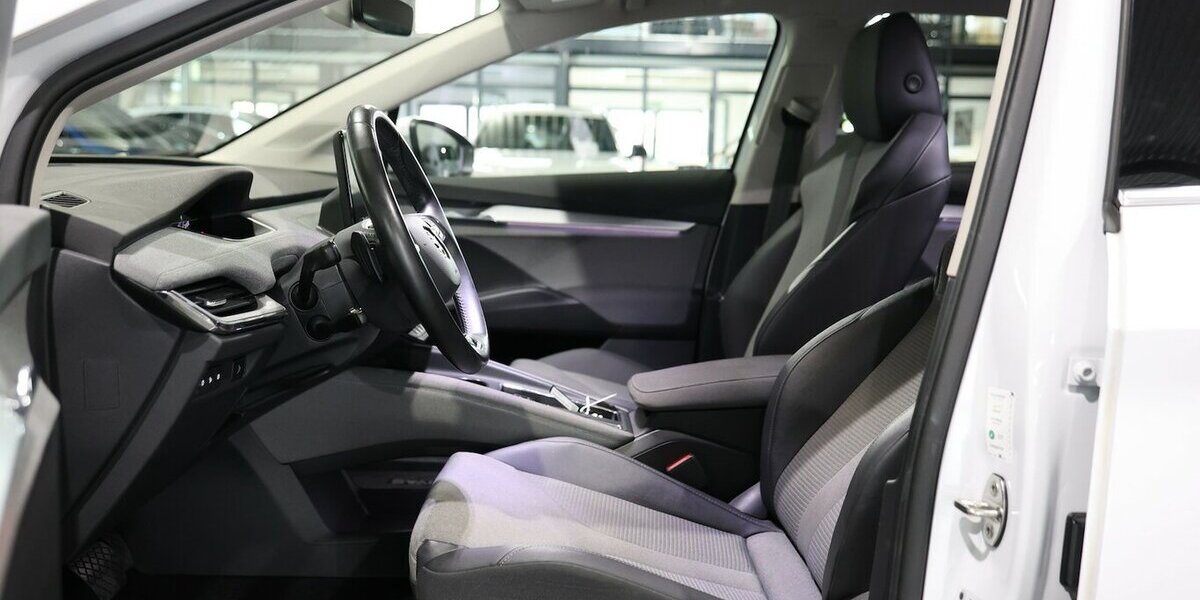 Skoda Enyaq IV 80 LOFT / LEDER, MATRIX-LED, WÄRMEPUMPE 99.000 km 29.444 &euro; Hamm 59077