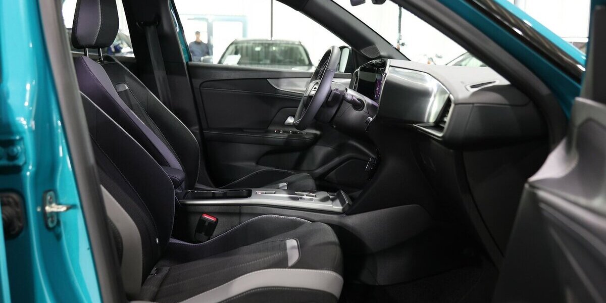 Opel Mokka 1.2T HIGH-GLOSS-BLACK GS-LINE SPORT MATRIX 14.000 km 20.991 &euro; Hamm 59077
