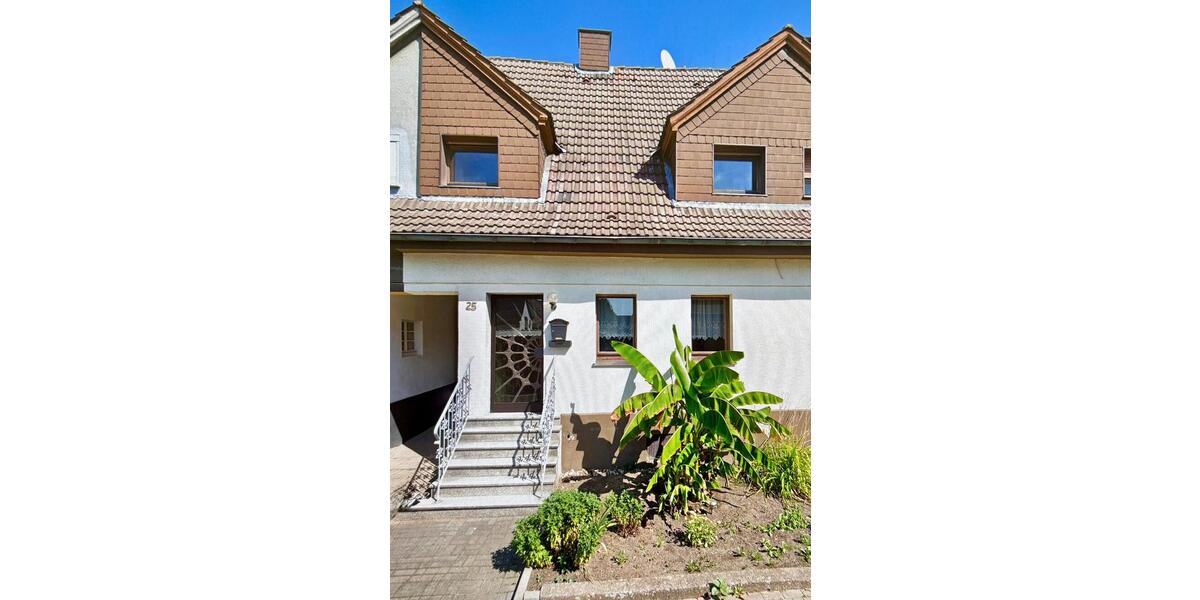 Reihenmittelhaus sanierungsbedürftig gut f. HandwerkerInvestoren 3.5 zimmer