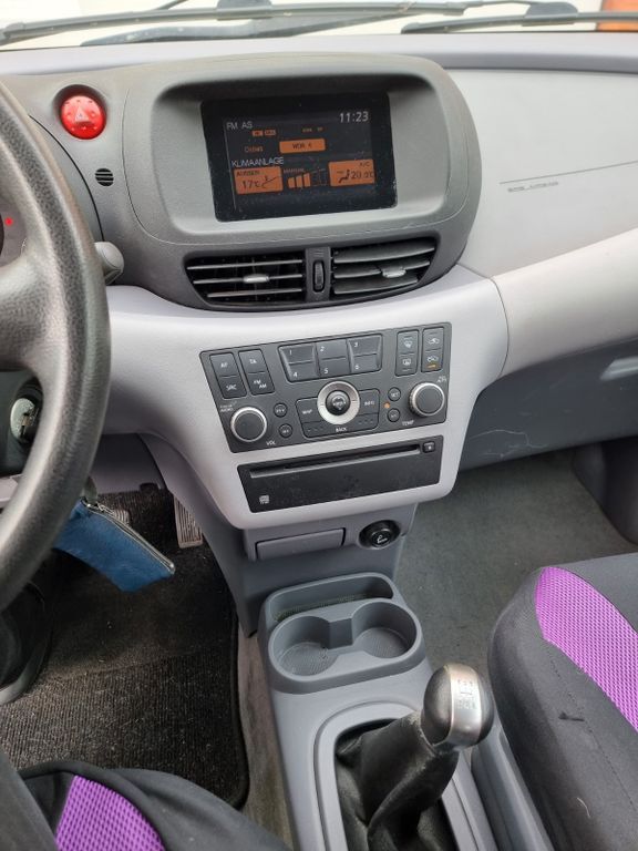 Almera Tino