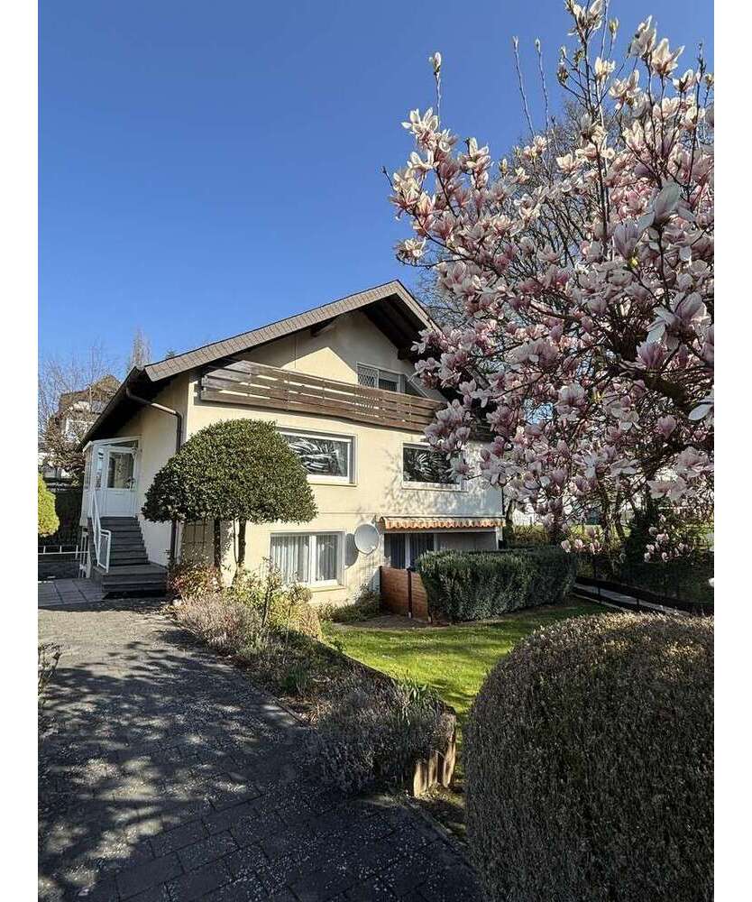 Haus zum Kaufen in Wickede Ruhr 530.000 € 295 m²