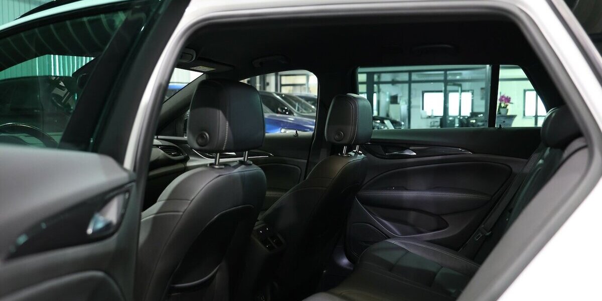 Opel Insignia ST 2.0 D 4x4 ULTIMATE OPC-LINE SPORT 149.000 km 17.991 &euro; Hamm 59077