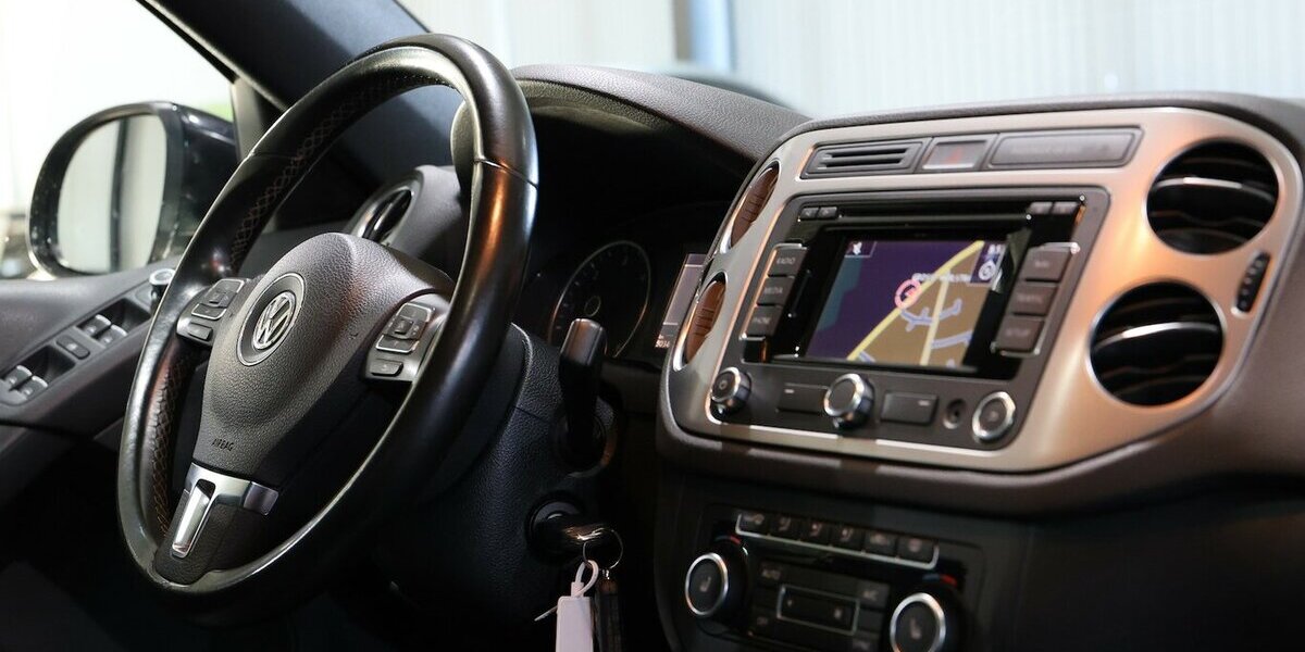 VW Tiguan 2.0 TDI LIFE-PLUS 1.HAND, PANORAMA, XENON 90.000 km 13.777 &euro; Hamm 59077