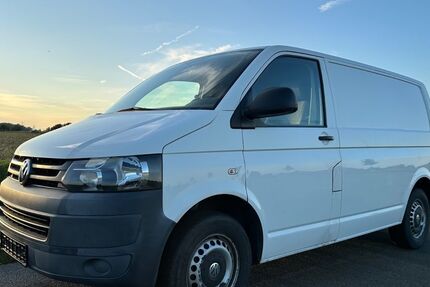 VW T5 Transporter 225.000 km 10.250 &euro; Werl 59457