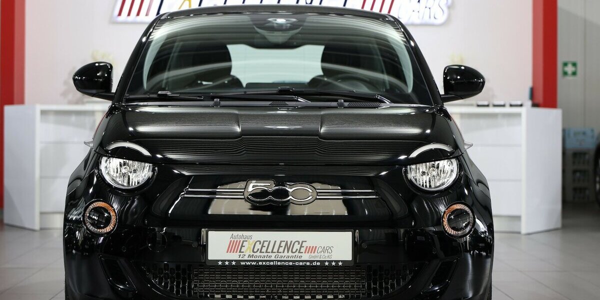 Fiat 500e RED BLACK / 98,8% / VIRTUAL / APPLE+KAMERA 7.000 km 19.700 &euro; Hamm 59077