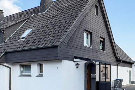 Vielseitig nutzbares Ein- oder Zweifamilienhaus mit schönem Garten in ruhiger Lage von Bergheim! 6 zimmer