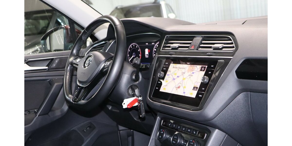 VW Tiguan 1.4 TSI DSG 4M SOUND / PANORAMA / AID 116.000 km 17.991 &euro; Hamm 59077