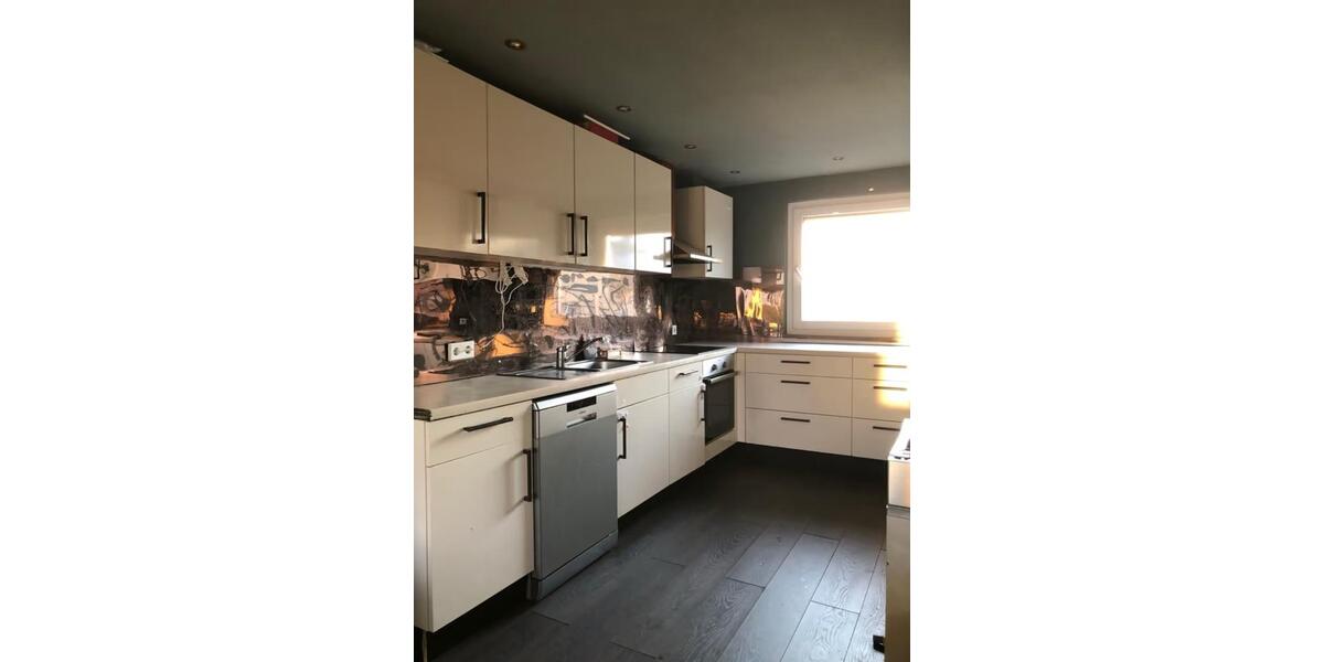 Wie ein Haus: Wohnung, Dachterrasse Balkon Garten Garage Bestlage 6.5 zimmer