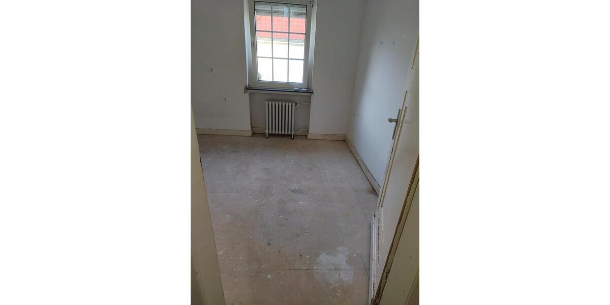 Einfamilienhaus Menden (Sauerland) - 7 Zimmer, 156 m&sup2;, 215.000&euro; | Angebot:27426515
