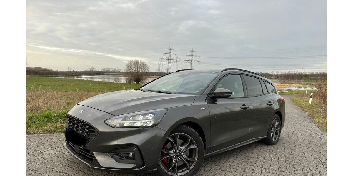 Ford Focus 89.000 km 15.900 &euro; Hamm 59071