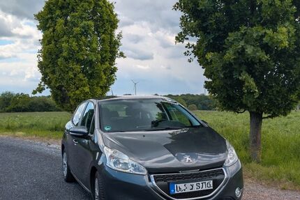 Peugeot 208 112.000 km 4.400 &euro; Unna 59427
