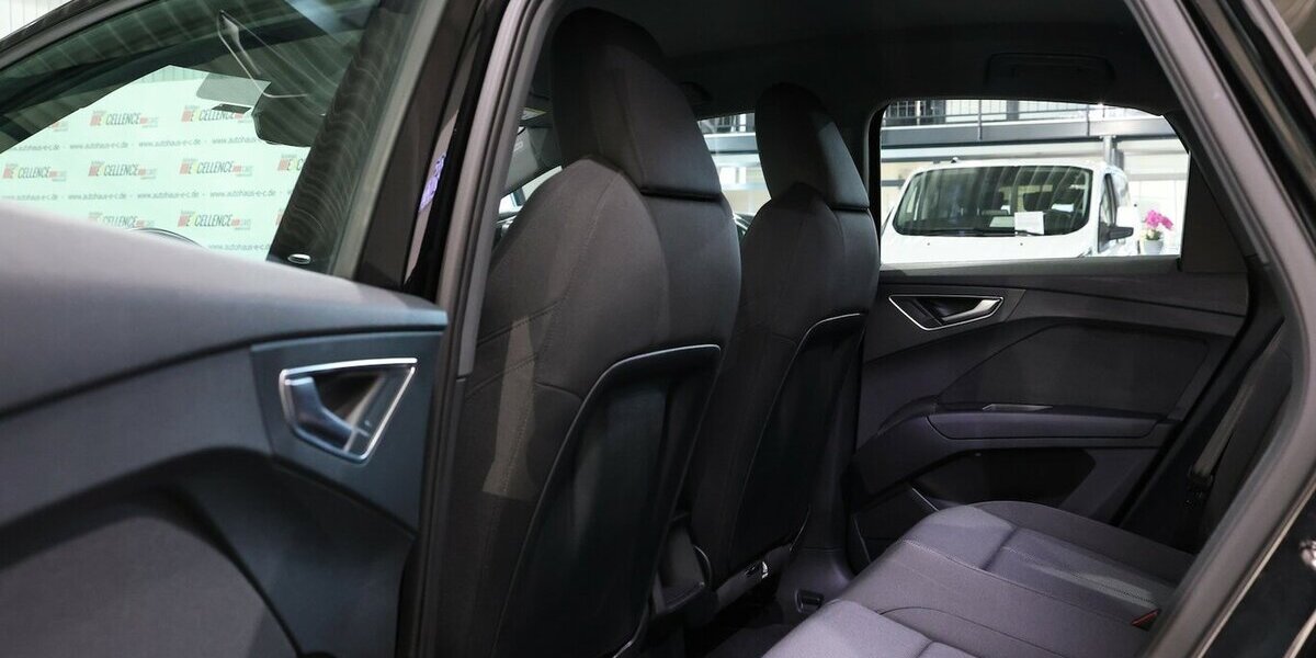 Audi Q4 e-tron 50 SPORTBACK E-TRON Q ADVANCED MATRIX 77.000 km 28.884 &euro; Hamm 59077