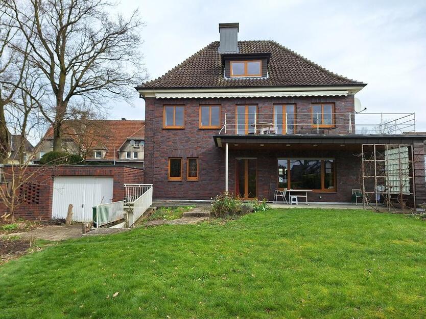 Stilvolles, gewerblich & privat nutzbares Mehrgenerationenhaus
