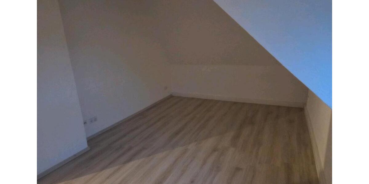 35 Zimmer 60qm Dachgeschoss Wohnung 3 zimmer