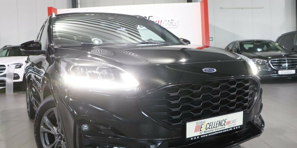 Ford Kuga 2.0 ECOBLUE STYLE ST-LINE SPORT BLACK / LED 125.000 km 17.888 &euro; Hamm 59077