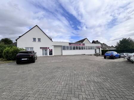 Zweifamilienhaus, Gewerbehalle & Bürogebäude in zentraler Lage von Wickede (Ruhr) zu verkaufen