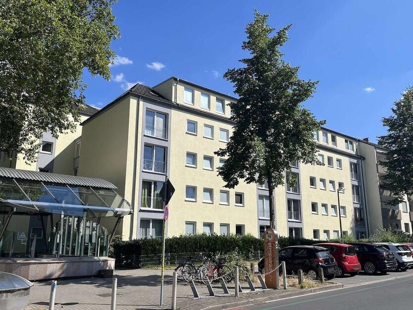 Wohnen im Kreuzviertel - Renovierte 3-Zimmer-Wohnung mit 70 m² Wfl. zimmer