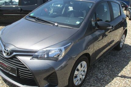 Toyota Yaris 15.123 km 9.999 &euro; Selm 59379