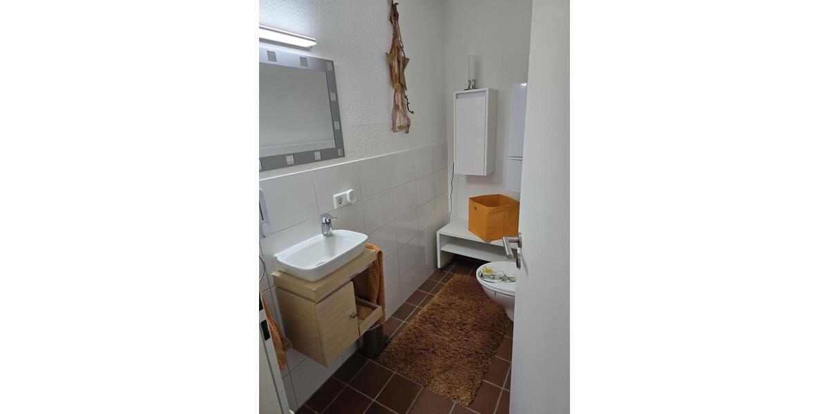 EG- Wohnung mit Garage und Garten 2.5 zimmer