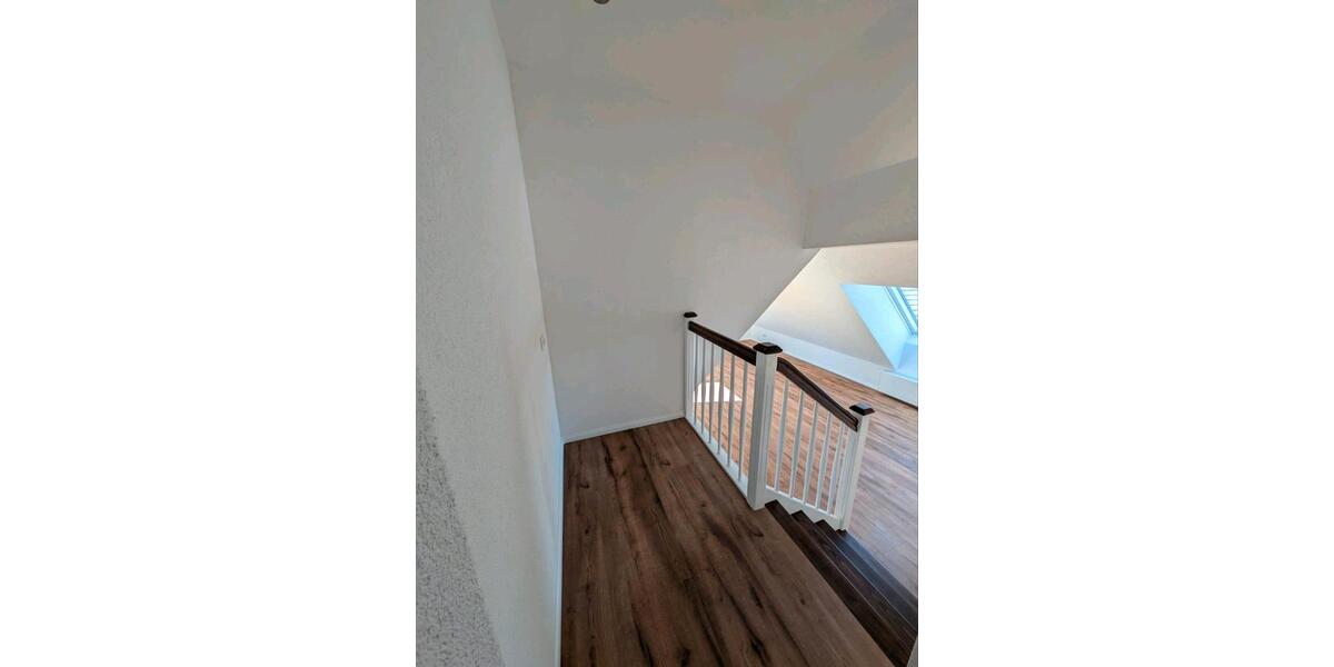 Dachgeschoßwohnung Soest - 4 Zimmer, 100 m&sup2;, 1.450&euro; | Angebot:26326070