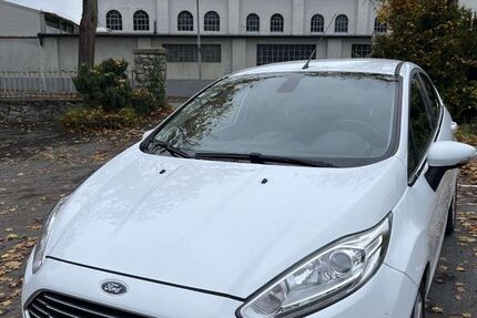 Ford Fiesta 128.000 km 7.980 € Hemer 58675