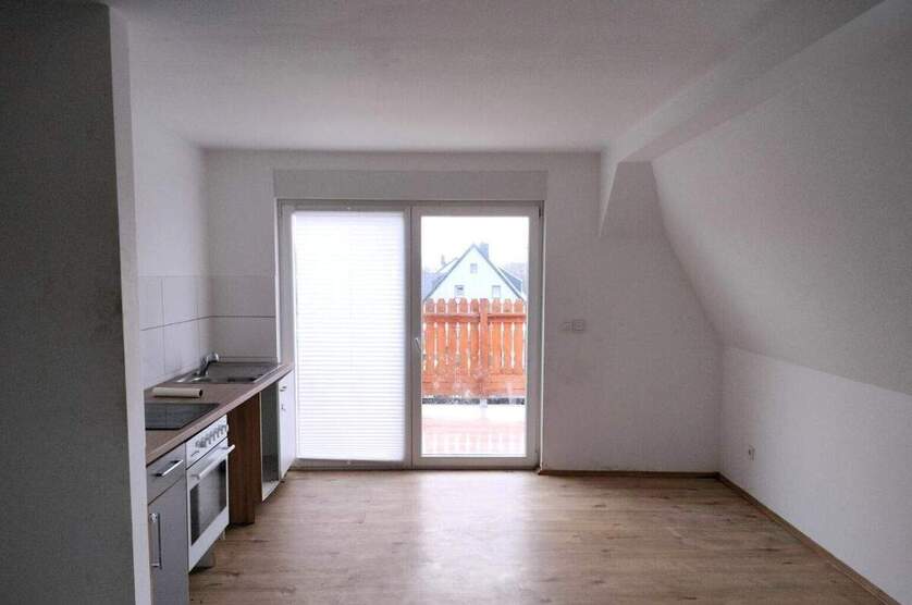 3,5-Zimmer-Dachgeschosswohnung in HammHerringen - Vermietet und top-modernisiert 3 zimmer