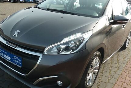 Peugeot 208 27.000 km 9.490 &euro; Hamm 59073