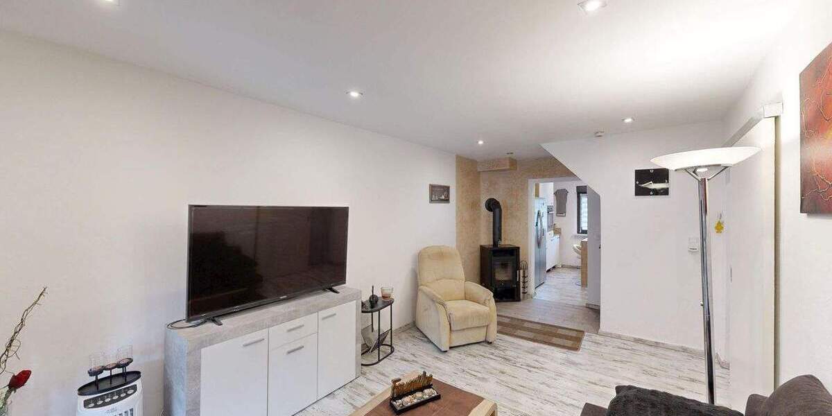 Provisionsfrei für Käufer: Modernisierte DHH mit Garten, Pool u. Doppel-Carport in Hamm Bockum-Hövel 2 zimmer