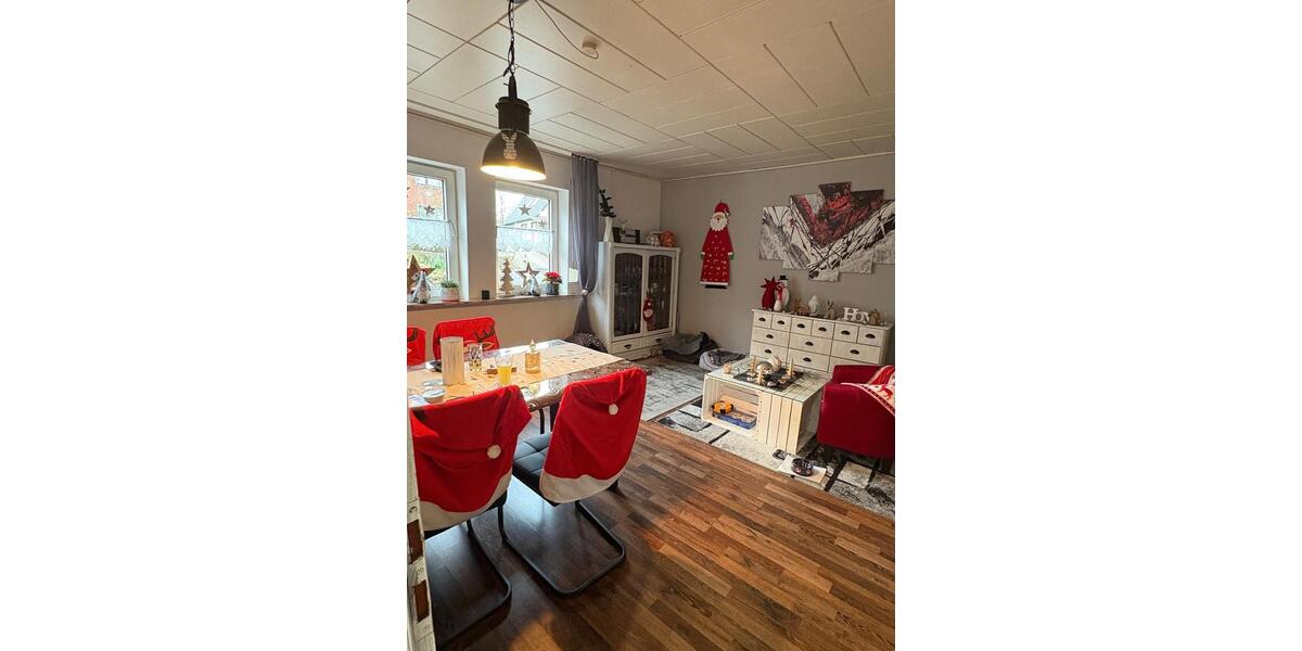 Einfamilienhaus Fröndenberg (Ruhr) - 8 Zimmer, 344 m&sup2;, 395.000&euro; | Angebot:25159382