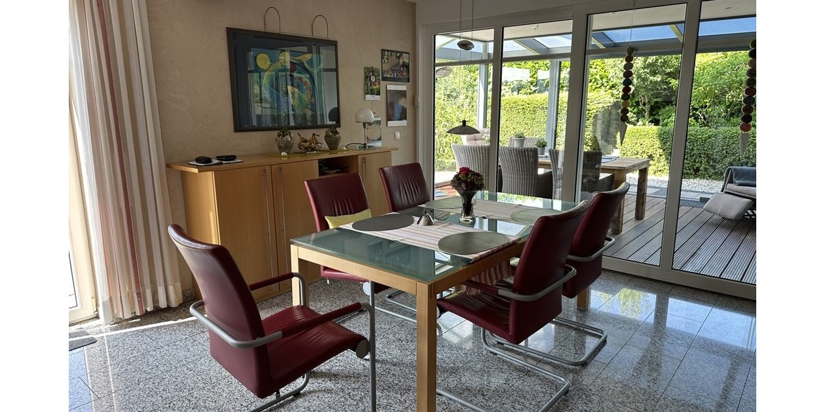 Großzügiges Wohnen und Arbeiten vereint Einfamilienwohnhaus mit Gewerbeeinheit! 10 zimmer