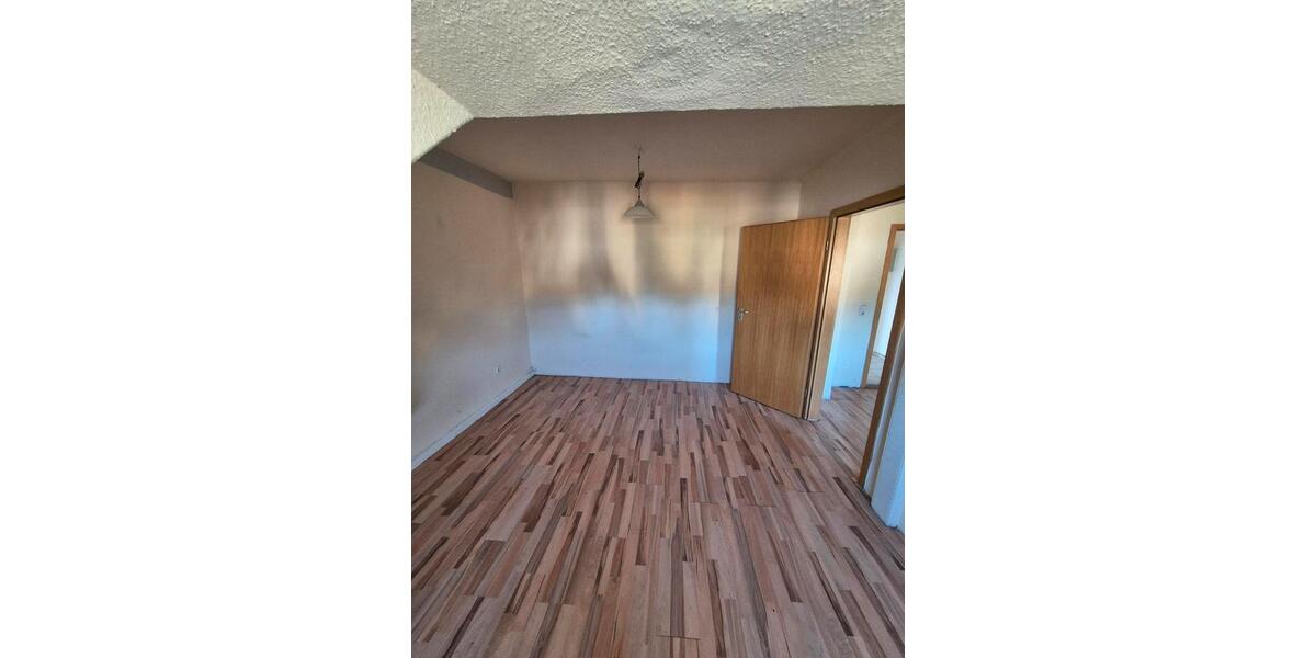 Dachgeschoßwohnung Dortmund Brackel - 3.5 Zimmer, 61 m&sup2;, 610&euro; | Angebot:26386964